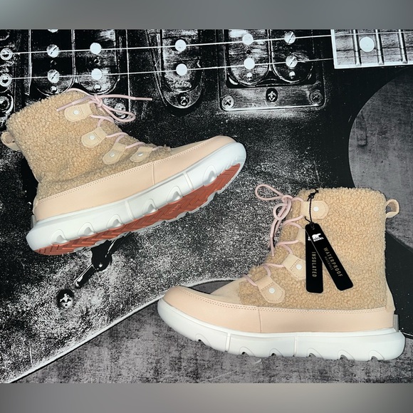 NEW Sorel Boots - Picture 11 of 12